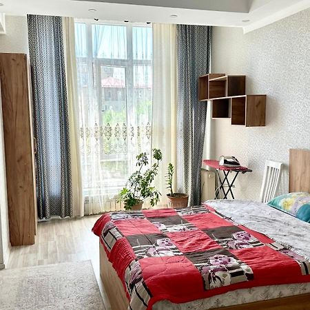 Central Apartment Bishkek Exterior foto