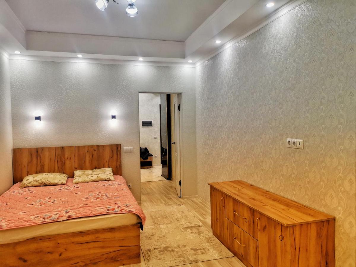 Central Apartment Bishkek Exterior foto