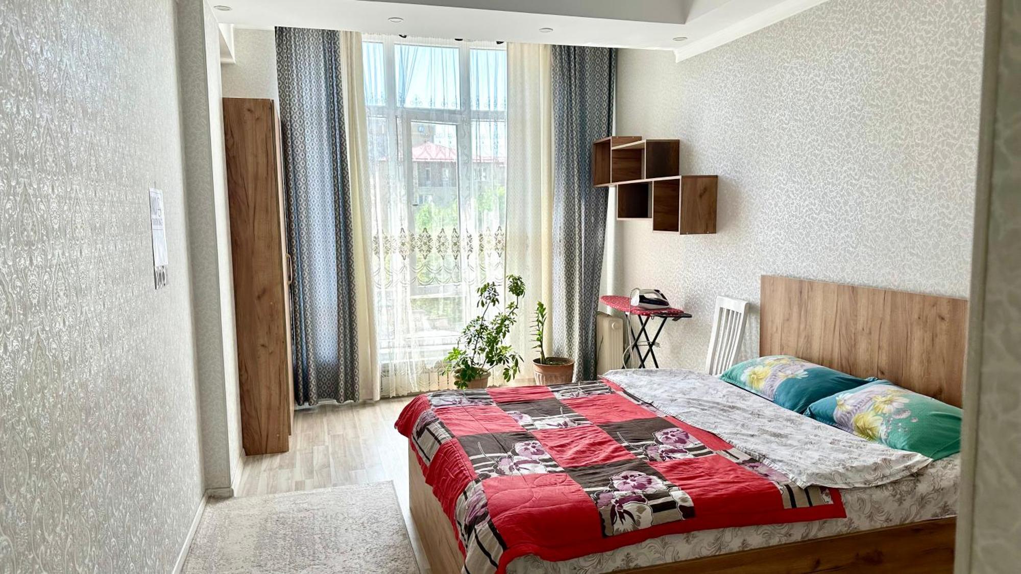 Central Apartment Bishkek Exterior foto