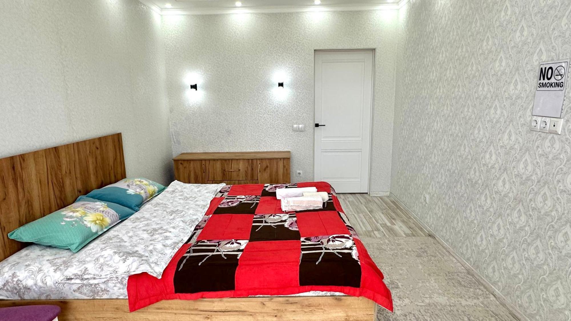 Central Apartment Bishkek Exterior foto